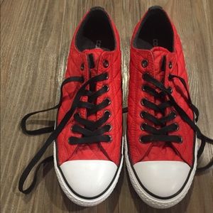 NWOT all star men’s converse